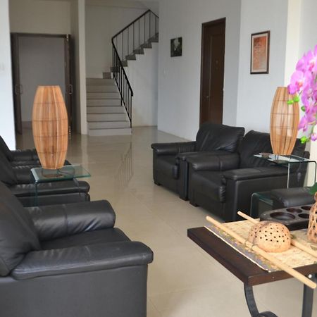 Mutiara Penthouse Hotel Кота-Бару Екстер'єр фото