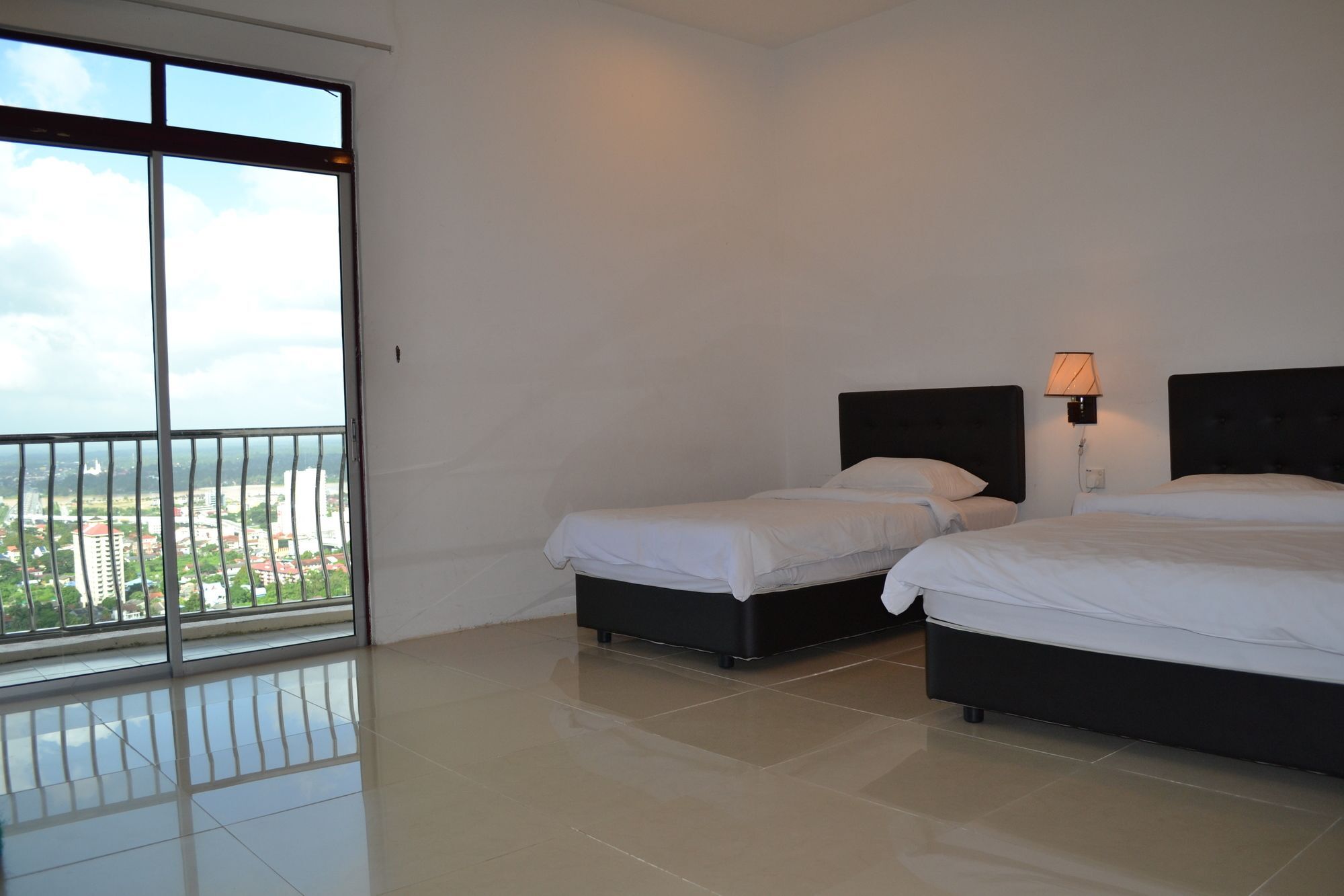 Mutiara Penthouse Hotel Кота-Бару Екстер'єр фото